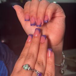 Busco Chicas Para Hacerles Las Uñas En acrílico GRATIS! 