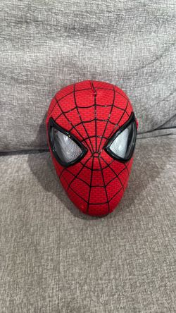 Spider-Man Blinking And Light up Eyes 