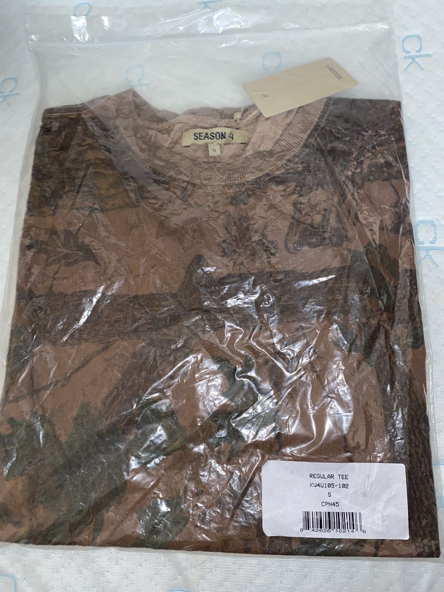 Yeezy Season 4 Size Small Camo Shirt (BRAND NEW)