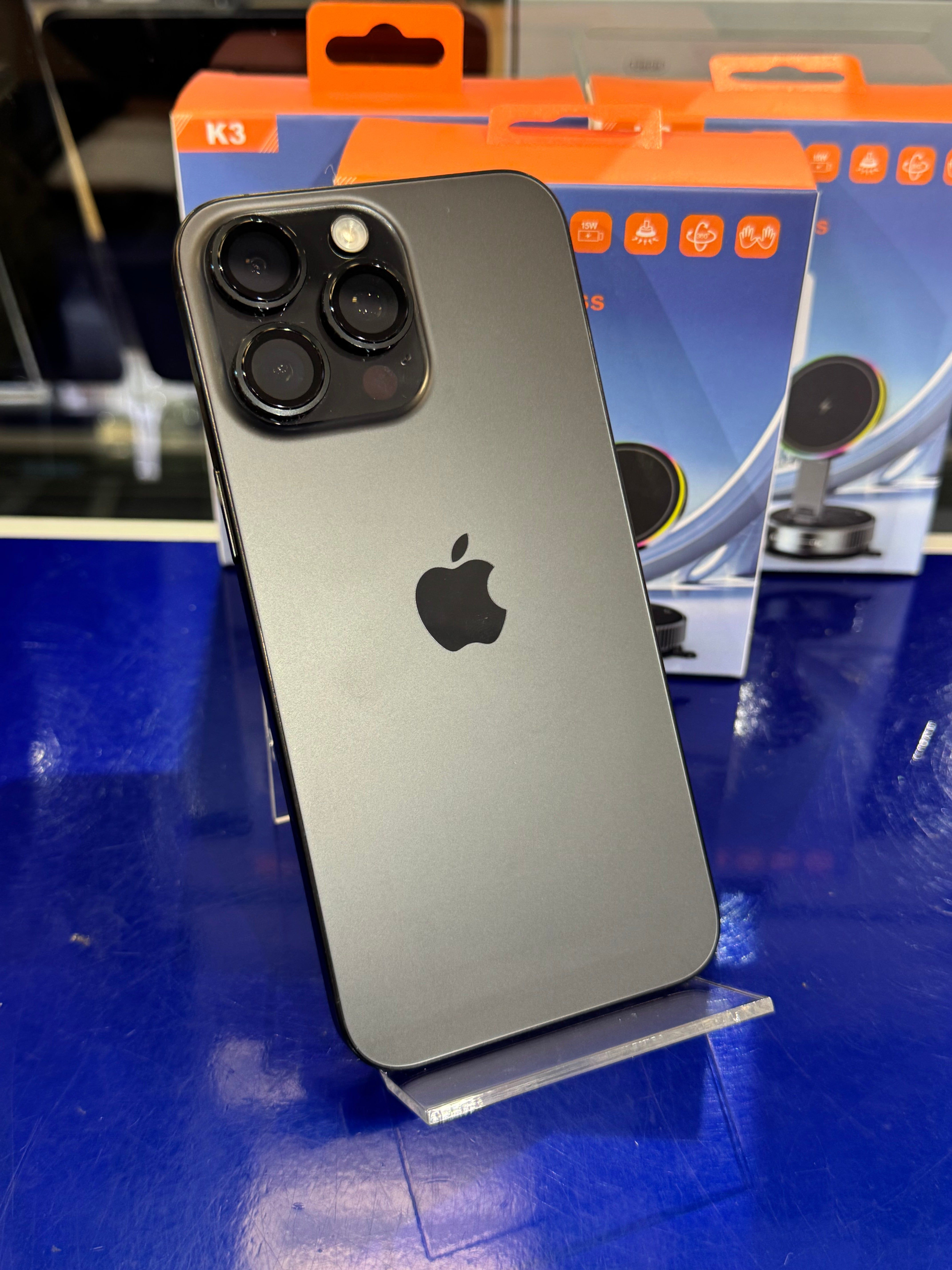 iPhone 15 Pro Max 256GB Unlocked Pre-owned