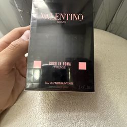 VELENTINO PERFUME BORN IN ROMA