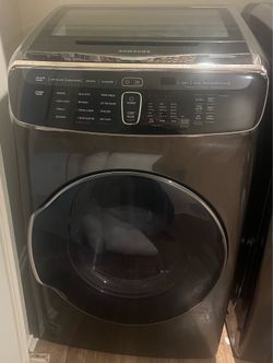 Samsung FlexWash™ & FlexDry™ Smart Laundry Pair (Gas)