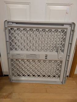 Adjustable North states baby gate extends up to 41 inches