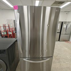 LG 33 inches bottom freezer refrigerator