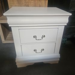 Classic Design Nightstands (Each)