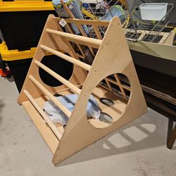 Montessori wooden pickler triangle for kids