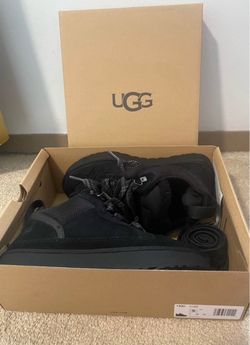 UGGS lowmel shoes