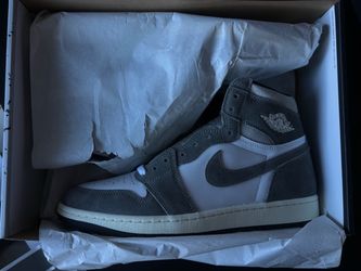 Jordan 1 Retro High OG Size 12, NEVER WORN
