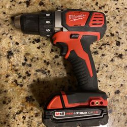 Milwaukee M 18 Drill With Battery