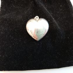  Tiffany and co pendant 