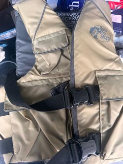 Bass Pro Shops Life Vest Large/X-Large