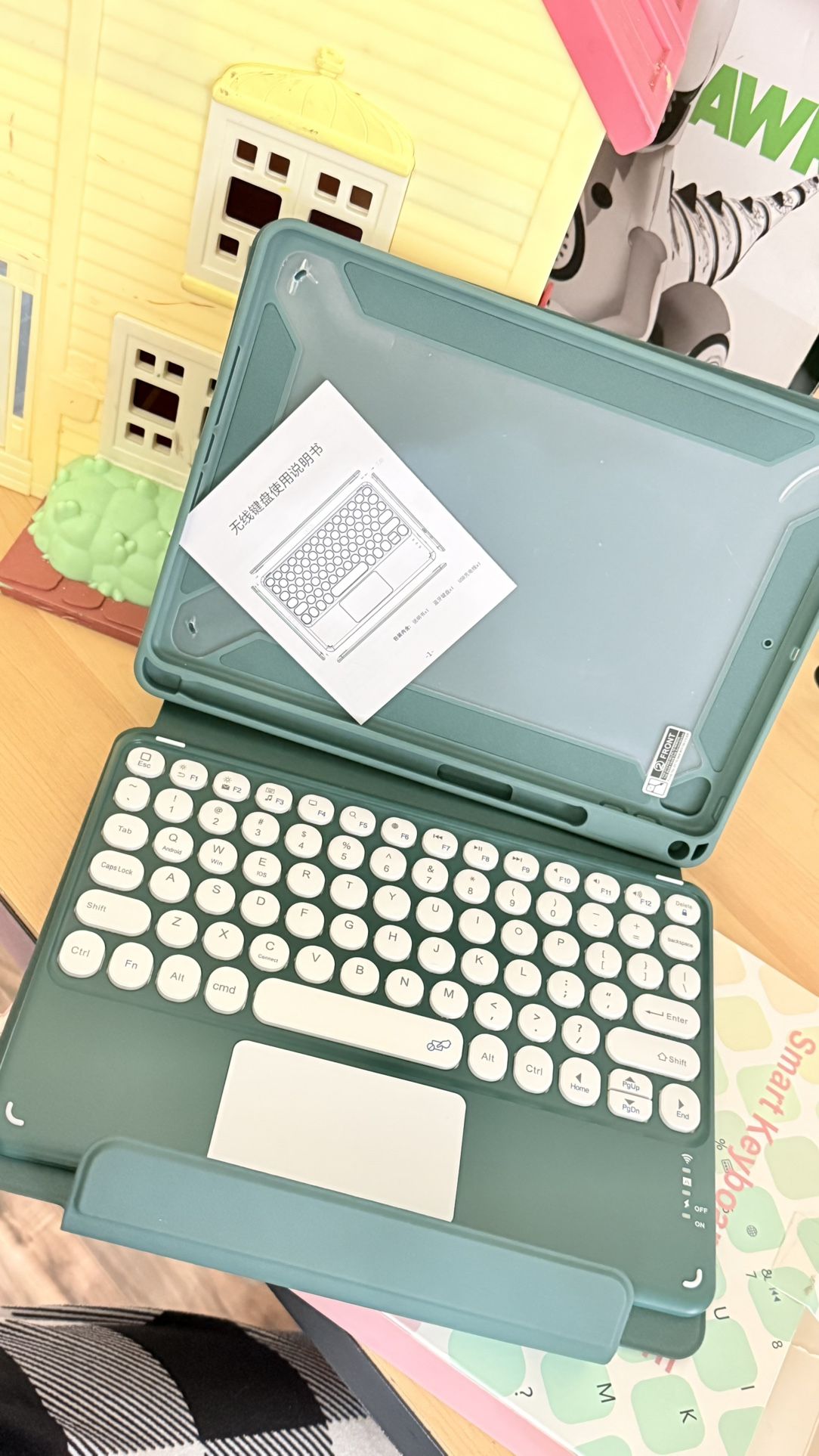 Smart Keyboard Case with Touchpad – NEW