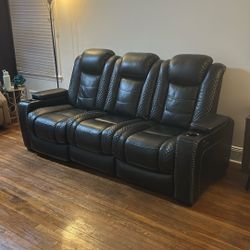Black Leather Electric Reclining Couch $650 Or Best Offer