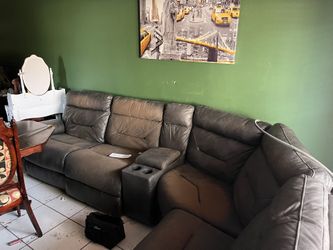 Couch With 3 Recliners