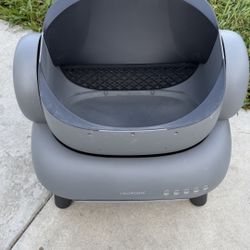 Neakasa M1 Open-Top Self-Cleaning Automatic Cat Litter Box- Used