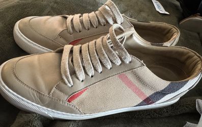 Burberry shoes Woman size 9
