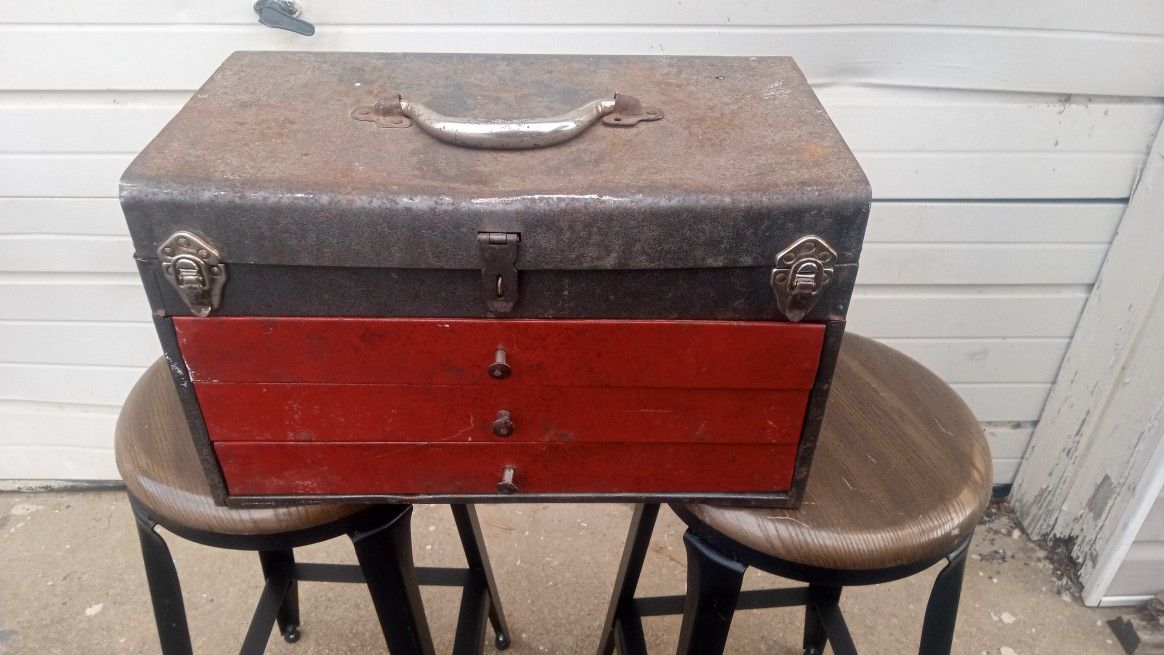 Tool Box In Used Condition Can Be Locked 