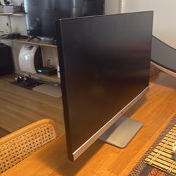 27” HP 27q monitor