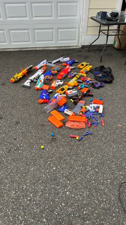 Nerf Guns Including Vest & Glasses