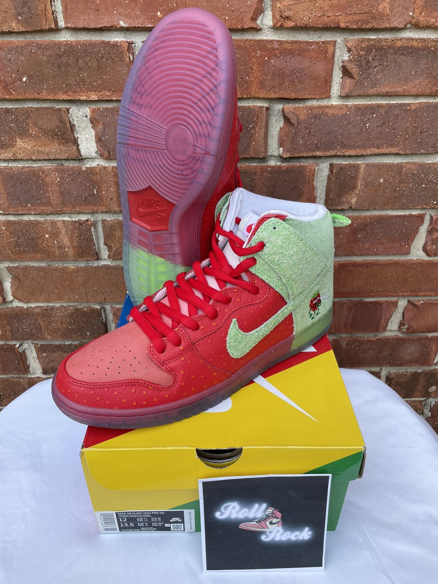 Nike Sb Dunk High Strawberry Cough Men size 12M - Main Image