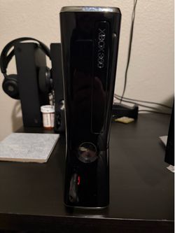Xbox 360 with a bad avatar