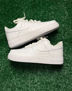 Nike Air Force 1 size 6