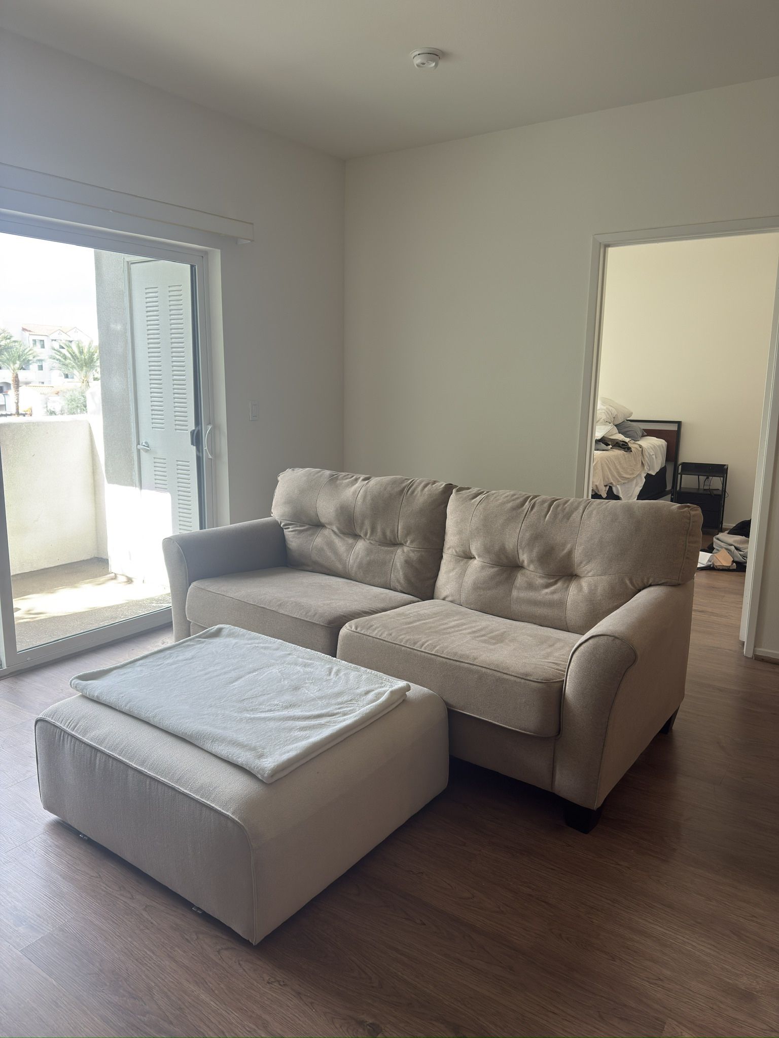 Beige Couch Sofa great Condition No Rips Or Stains 