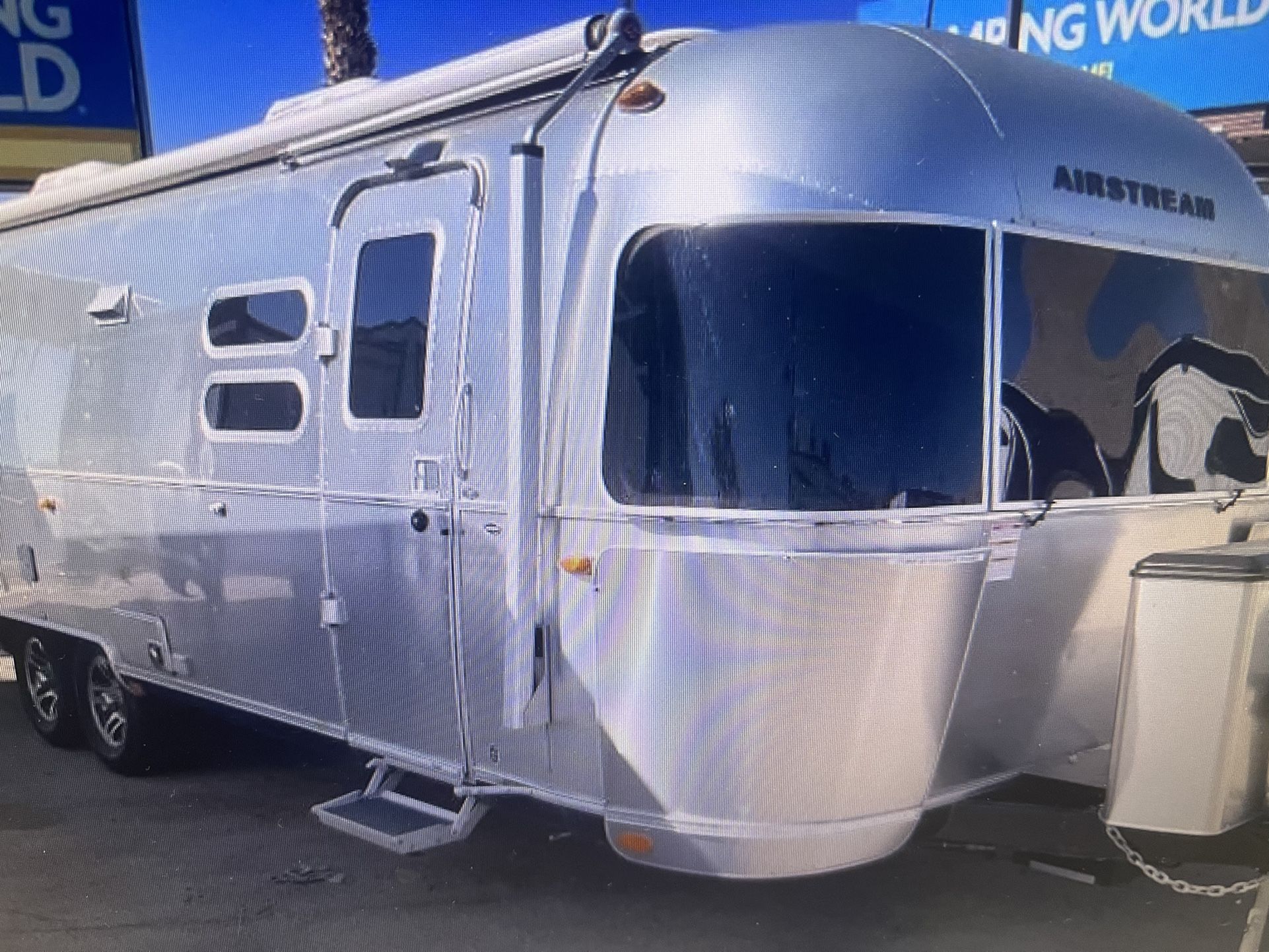 2017 AIRSTREAM INTERNATIONAL SERENITY 30