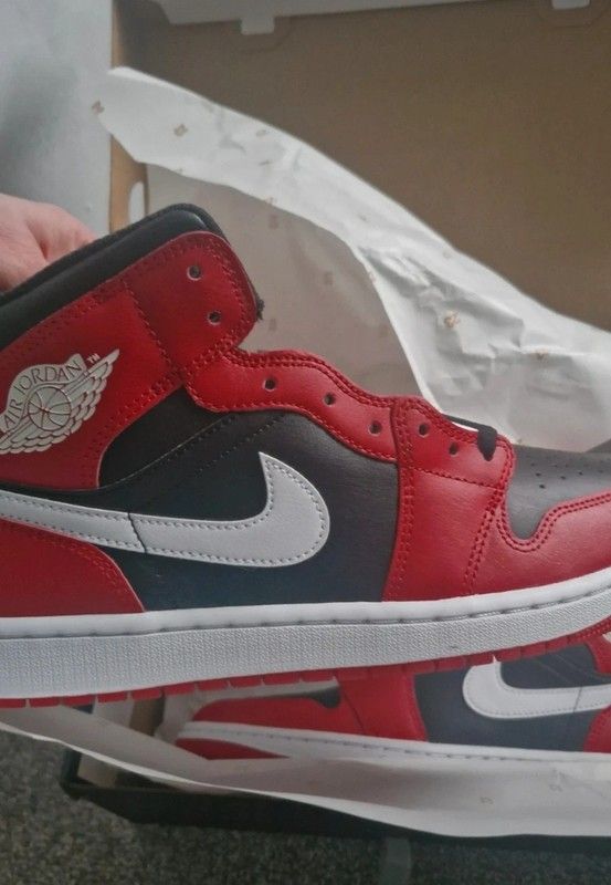 Brand new in box Nike Air Jordan 1 mid