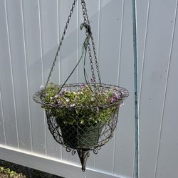 Metal Hanging Planter 