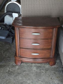 Wood 3-Drawer Nightstand Bedside Table