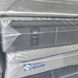 Queen bed pillow top can deliver 