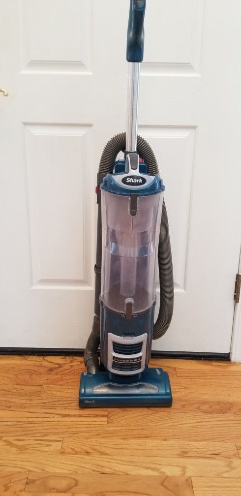 NEW conditions SHARK VACUUM WITH AMAZING POWER SUCTION. , WORKS EXCELLENT , ALL ATTACHMENTS ,