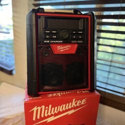 Milwaukee M18 Job-site Radio Speaker Bluetooth 