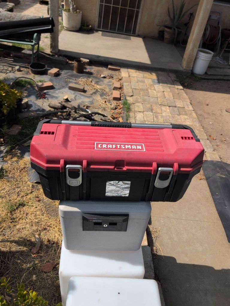 Craftsman Plastic Tool Box