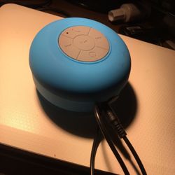 round shower speaker