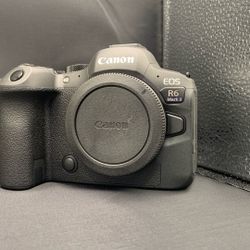 Canon R6 II Open Box 