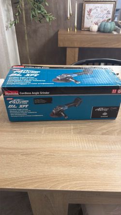 Makita 40V Max XGT Brushless Cordless 4- 1/2/5 in. Paddle Switch Angle Grinder with Electric Brake, AWS Capable (Tool Only)