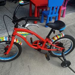 Electra kids Beginner Bicycle With Training Wheel.  