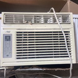 10,000 Btu Window Air Conditioner. 110v