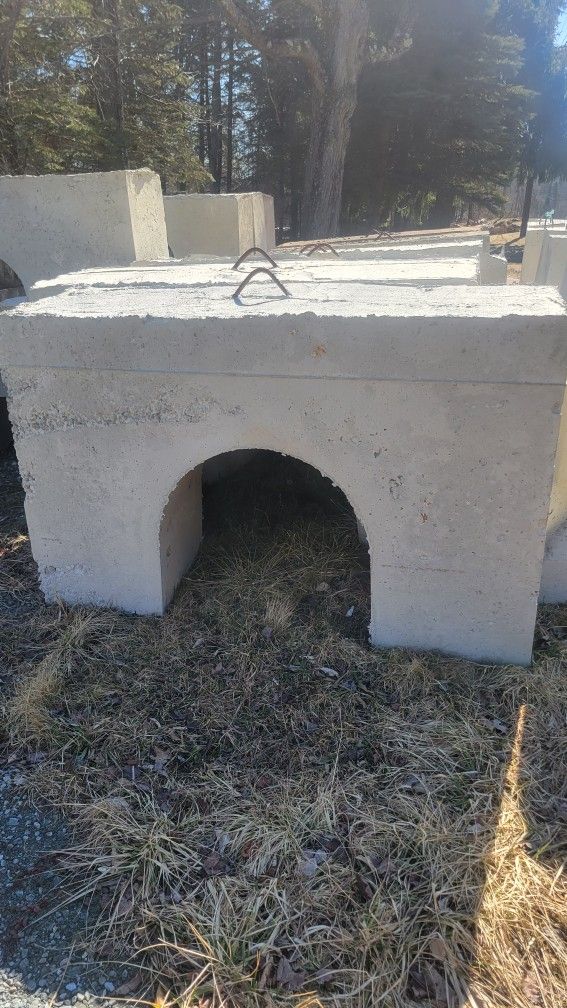 Concrete Head Wall