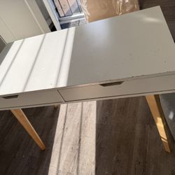 Free Desk 