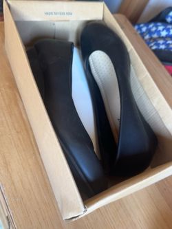 Black Classified Comfort Dress Shoes – Women’s Size 8