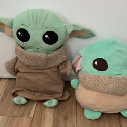 2 Yoda Plushies 