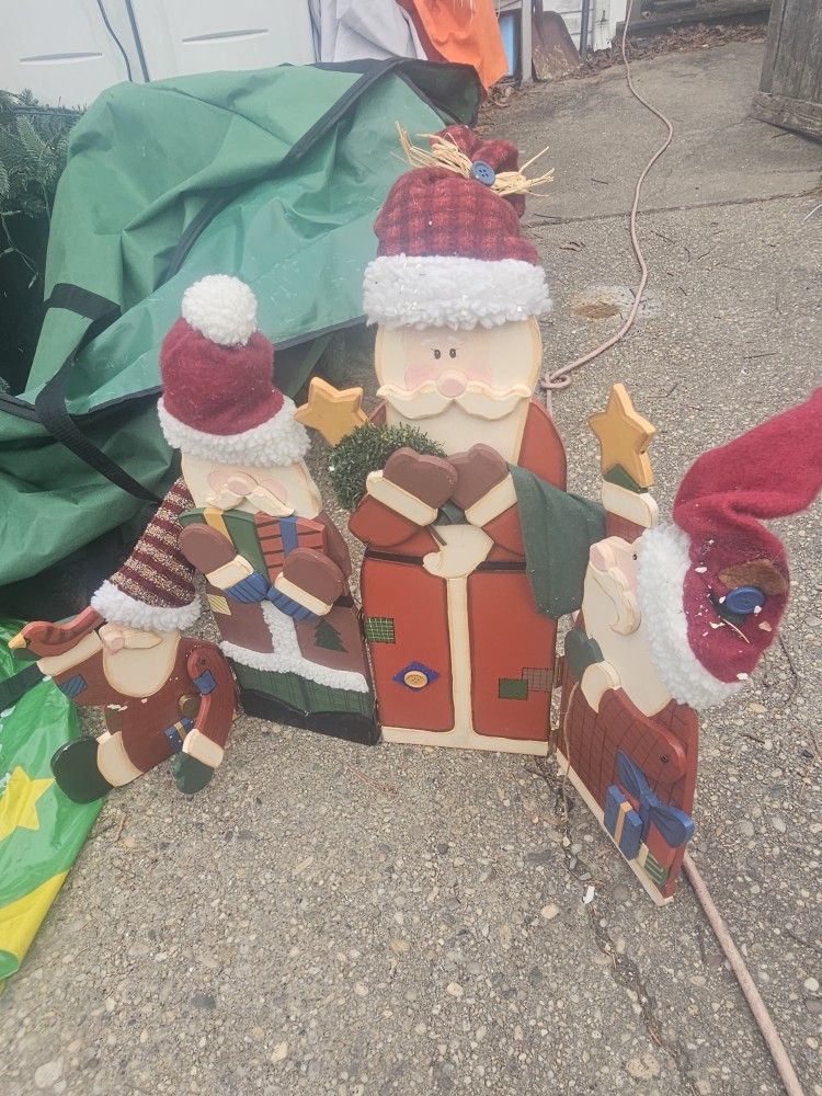 Price Is Firm.. Very Cute Tabletop Christmas Decoration