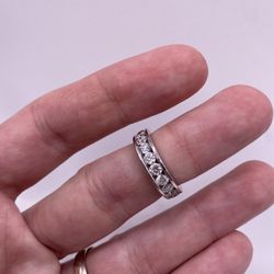 Round Diamonds Ring (1.70 C.t) Cert!
