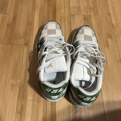 Louis Vuitton Trainer shoes green size 11.5