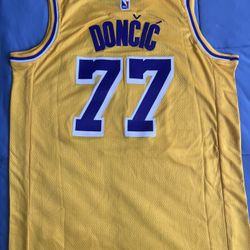 *****BRAND NEW, STITCHED, LUKA DONCIC #77 LAKERS JERSEY*****
