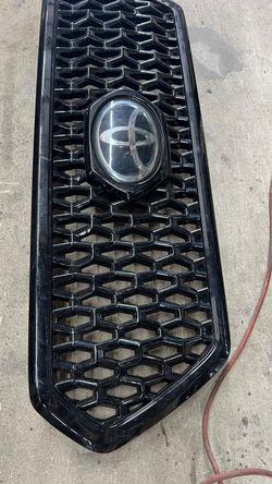 16-19 Toyota Tacoma TRD Sport Black Grille Original