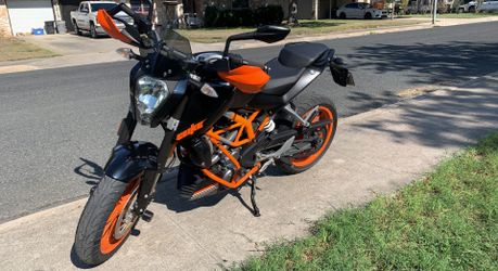 2016 Duke 390